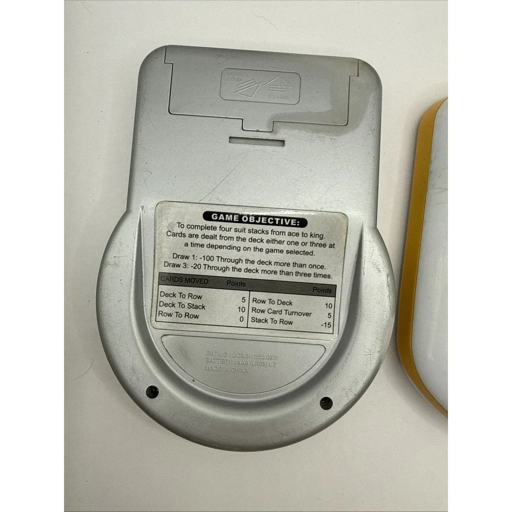 Radica Big Screen Solitaire Electronic Handheld Game Yellow White 2008 READ